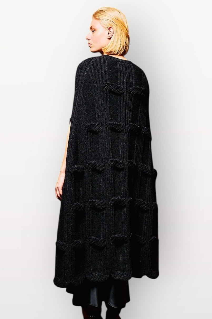 Tailor Made - Μακριά Kάπα Πλεκτή Premium Απαλή Υφή & Art-Details Μαύρη