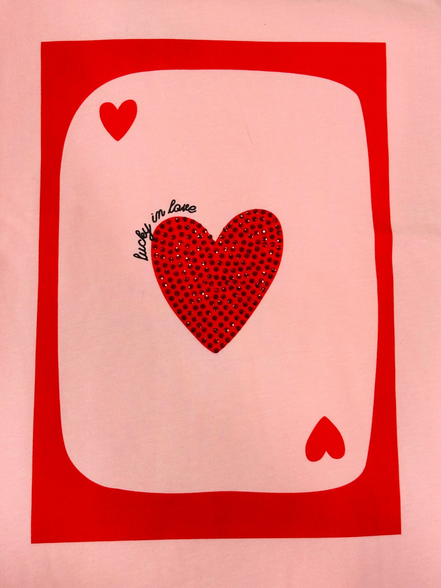 Unitee - Ροζ Μακό T-Shirt με Στάμπα crop «Lucky in Love»