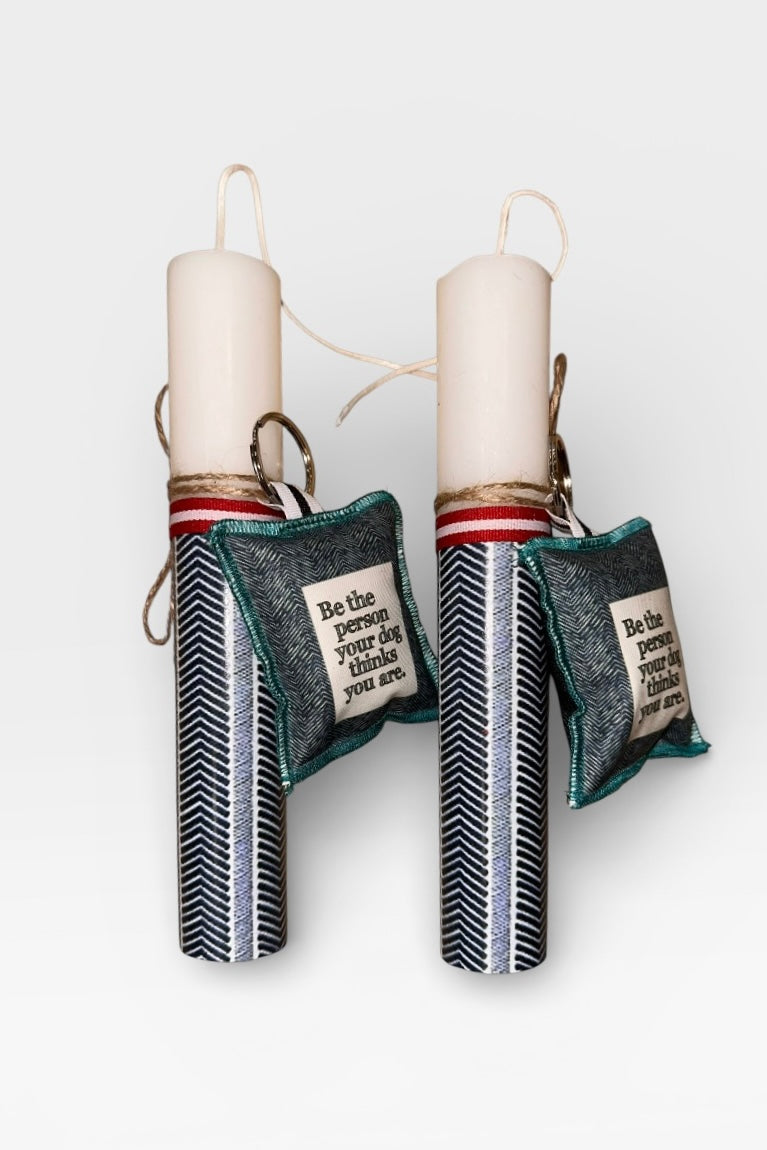 Maria Davilla - Λαμπάδα Χειροποίητη Με Μπρελόκ “Dog Person” Μπλε (Αντρική)