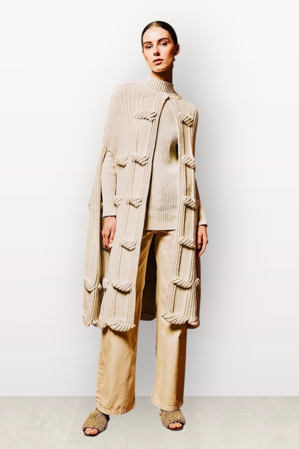 Tailor Made - Μακριά Kάπα Πλεκτή Premium Απαλή Υφή & Art-Details Εκρού