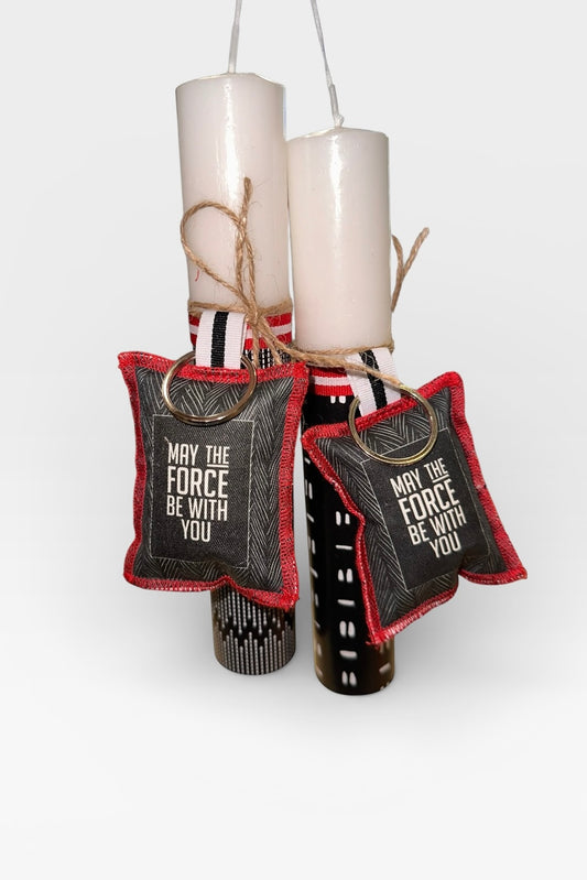 Maria Davilla - Λαμπάδα Χειροποίητη Με Μπρελόκ “May The Force Be With You”  (Αντρική)