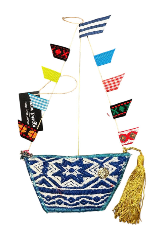 Maria Davilla - Χειροποίητο Μεγάλο Καράβι από Υφαντό Με Σημαιάκια Μπλε & Γαλάζιο