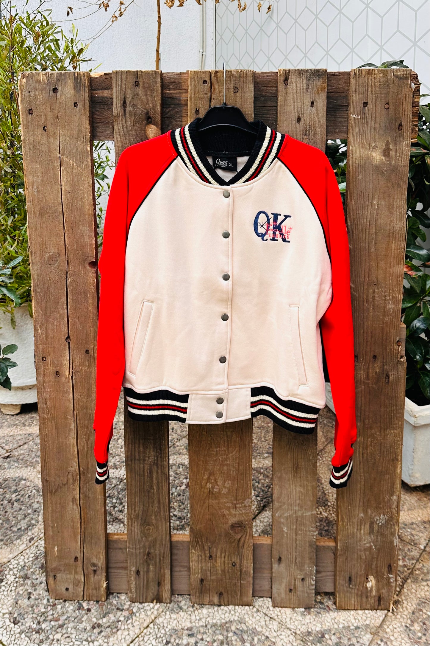 Queen Kerosin - Κολεγιακό Τζάκετ «Poodle Lounge» Κόκκινο