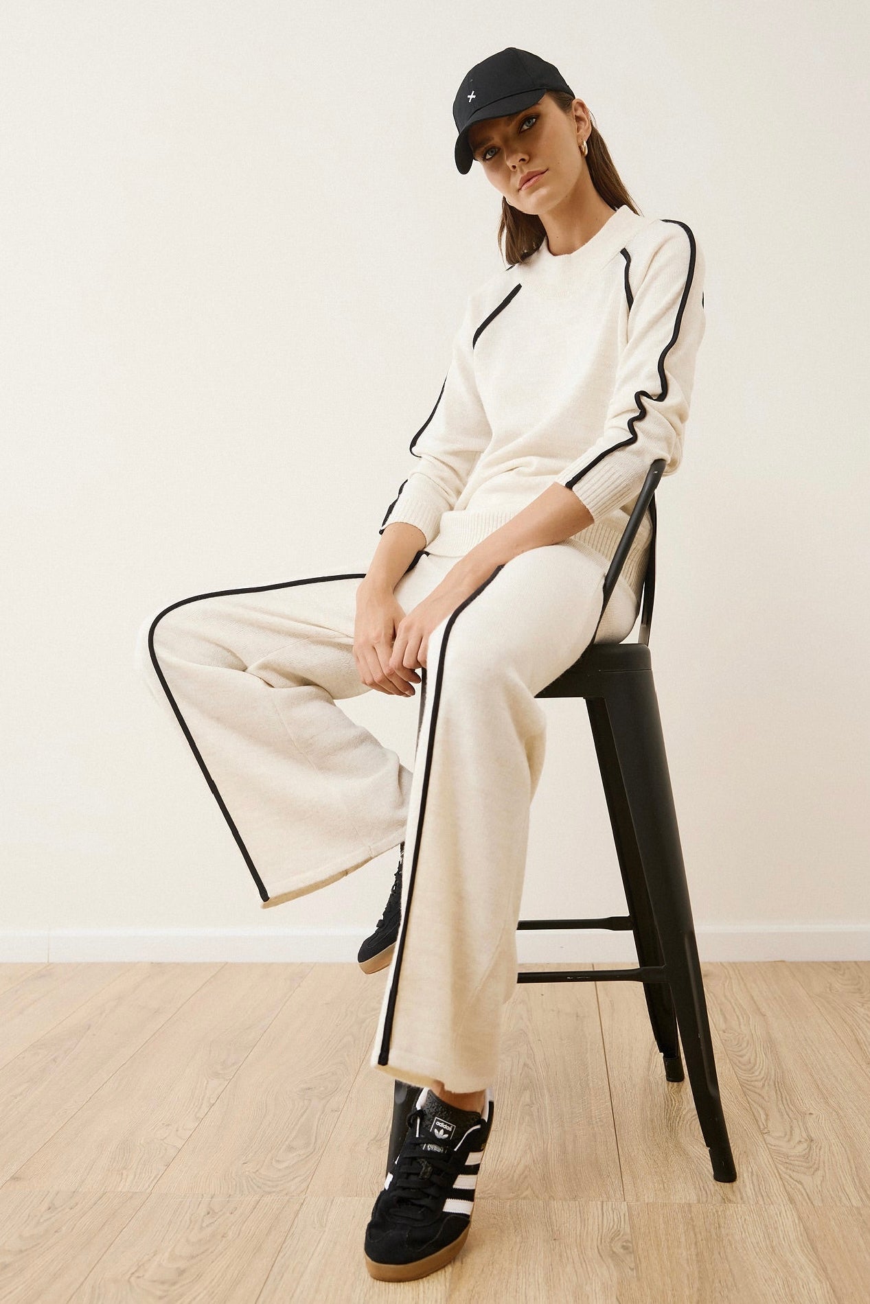 Figaro - Lounge Chic Πλεκτό Σετ Πουλόβερ & Παντελόνα με Διακοσμητική Ρίγα