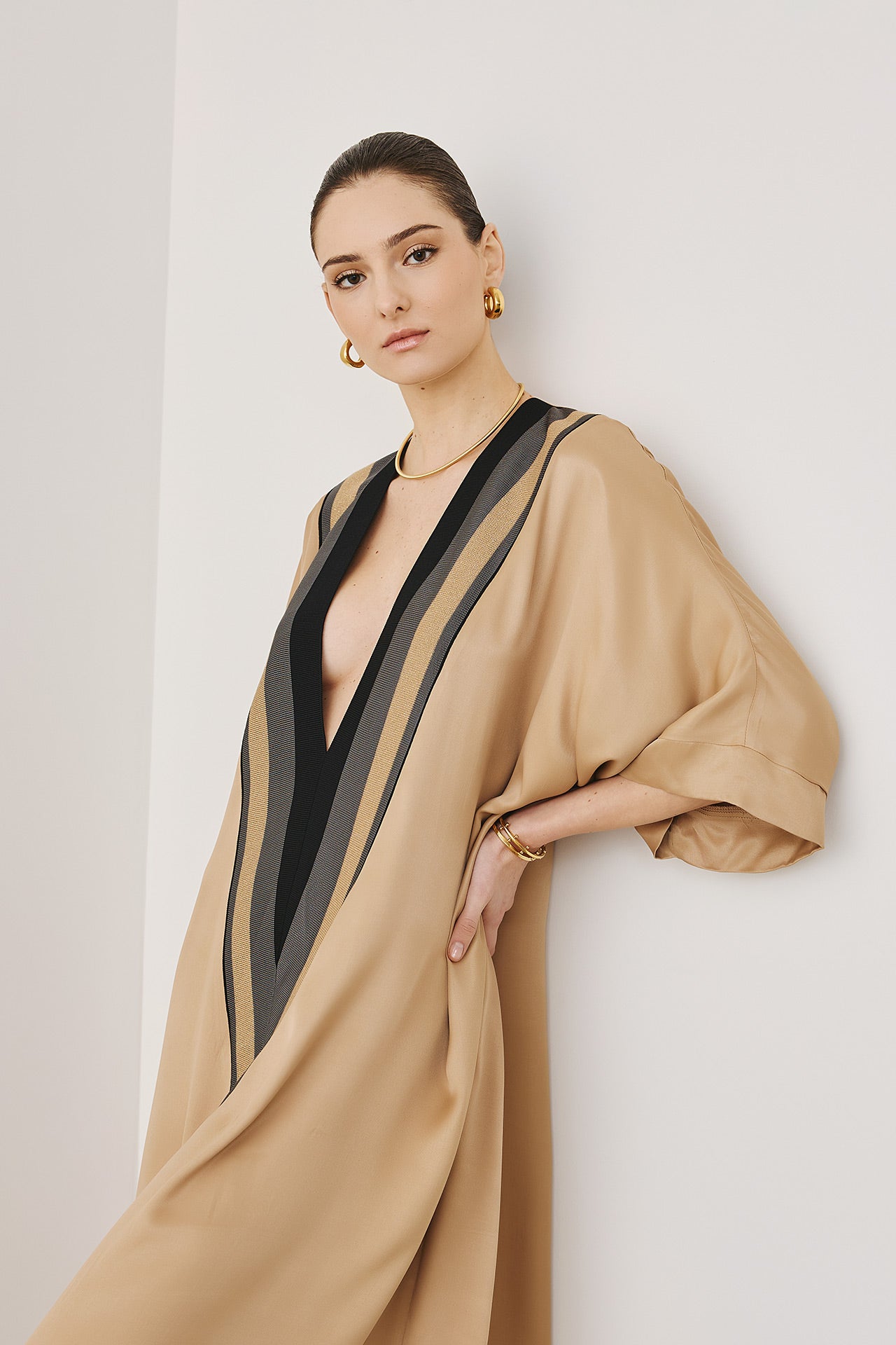 Figaro - Φόρεμα - Τουνίκ σε Καμελ ή Μαύρο με V