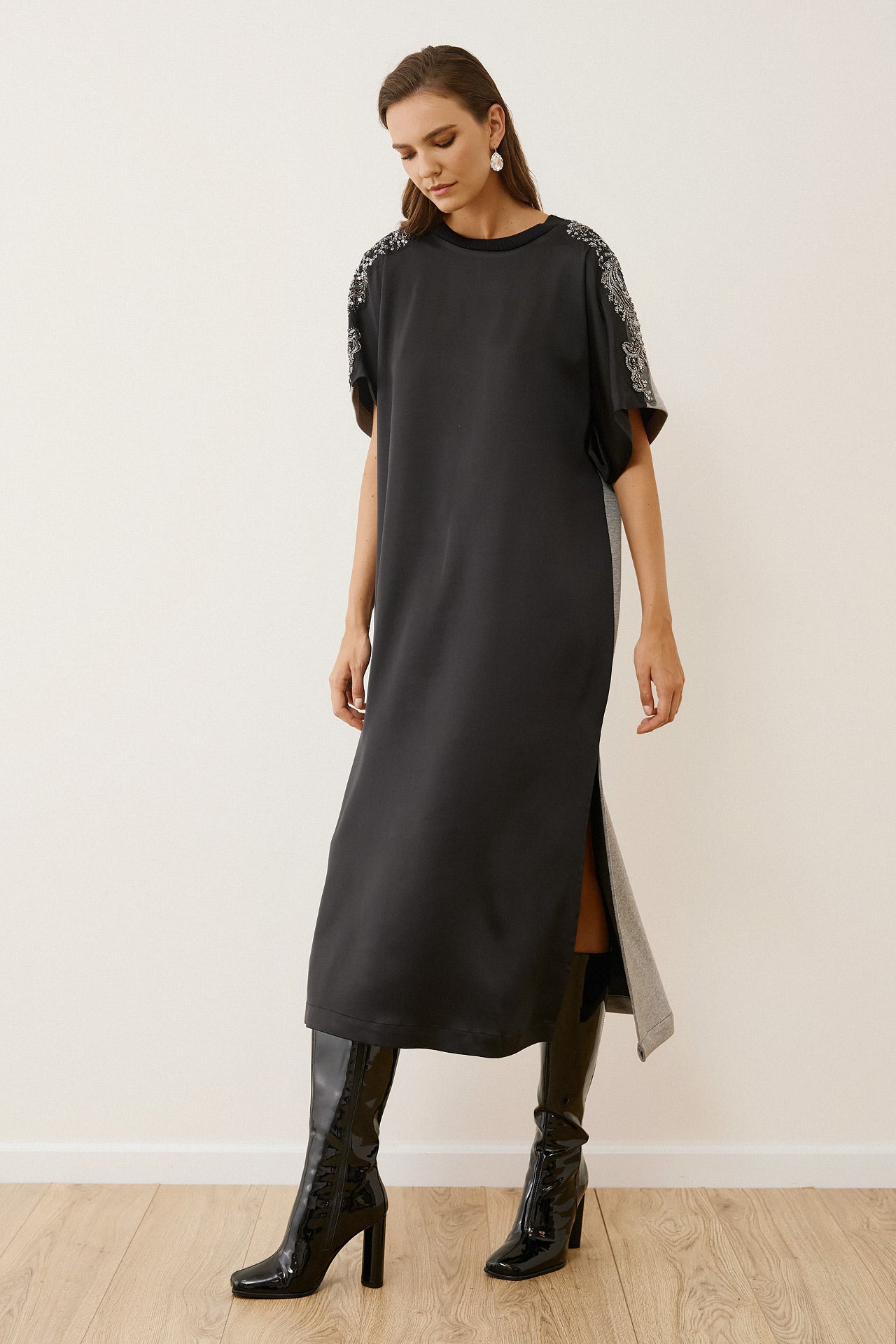 Eighty2 by Figaro - Μακρύ Φόρεμα με Δαντέλα & Πούλιες