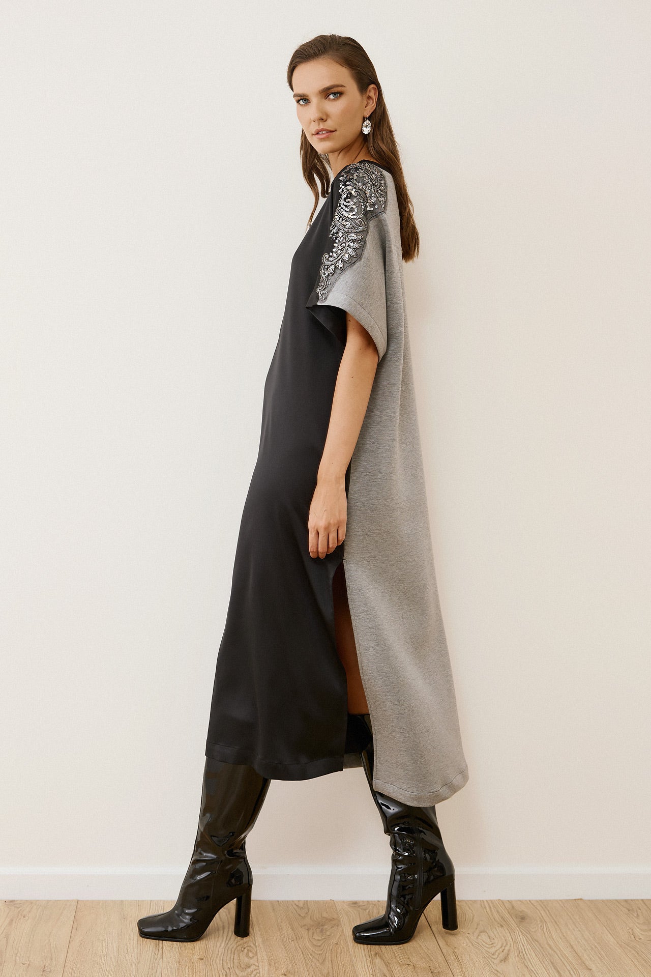 Eighty2 by Figaro - Μακρύ Φόρεμα με Δαντέλα & Πούλιες