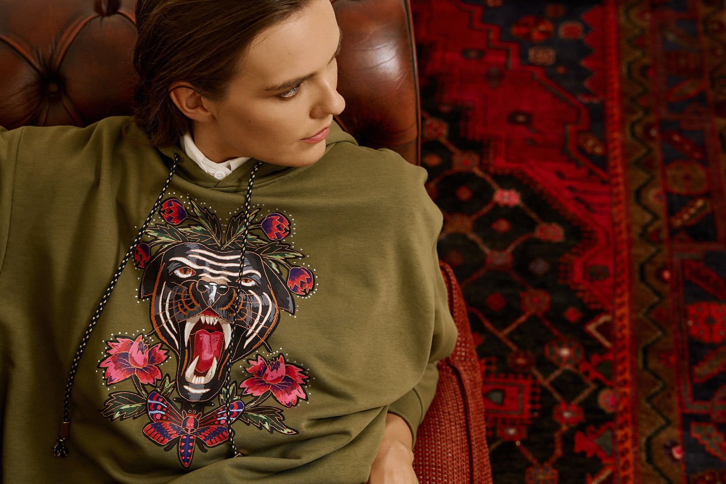 Eighty2 by Figaro - Φούτερ Oversized Χακί με Τύπωμα Τίγρη και Λουλούδια