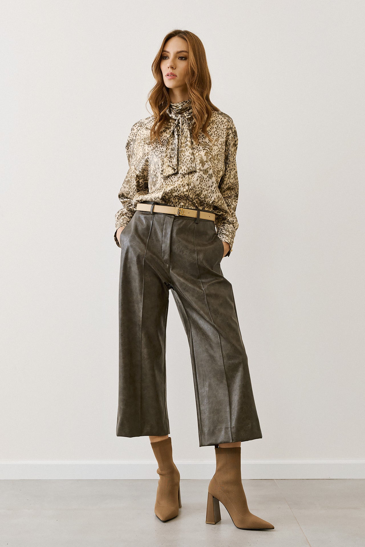 Figaro - Πουκάμισο με Φιόγκο & Χρυσές Λεπτομέρειες