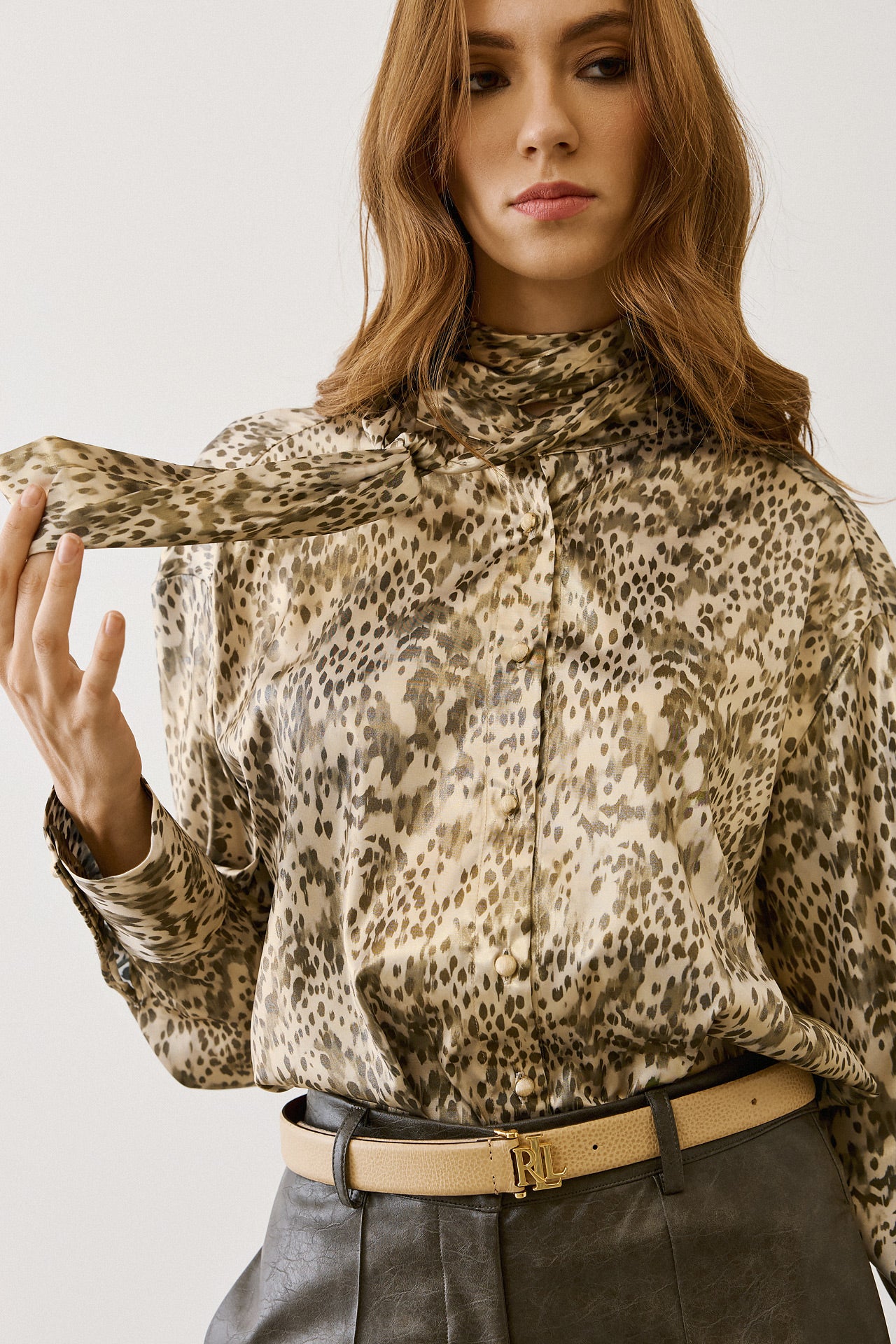 Figaro - Πουκάμισο με Φιόγκο & Χρυσές Λεπτομέρειες