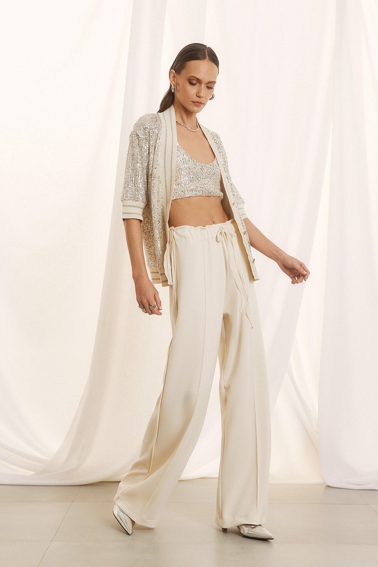 Figaro - Ζακέτα με Παγιέτες & V-Λαιμόκοψη