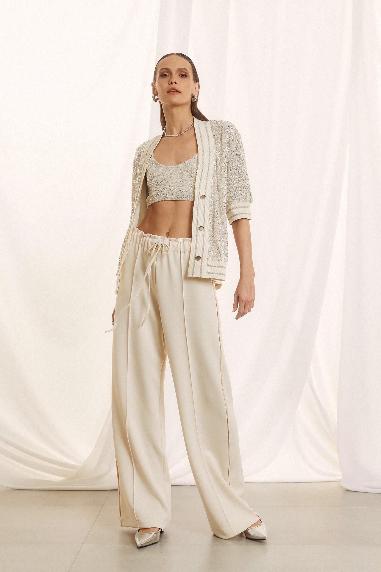 Figaro - Ζακέτα με Παγιέτες & V-Λαιμόκοψη