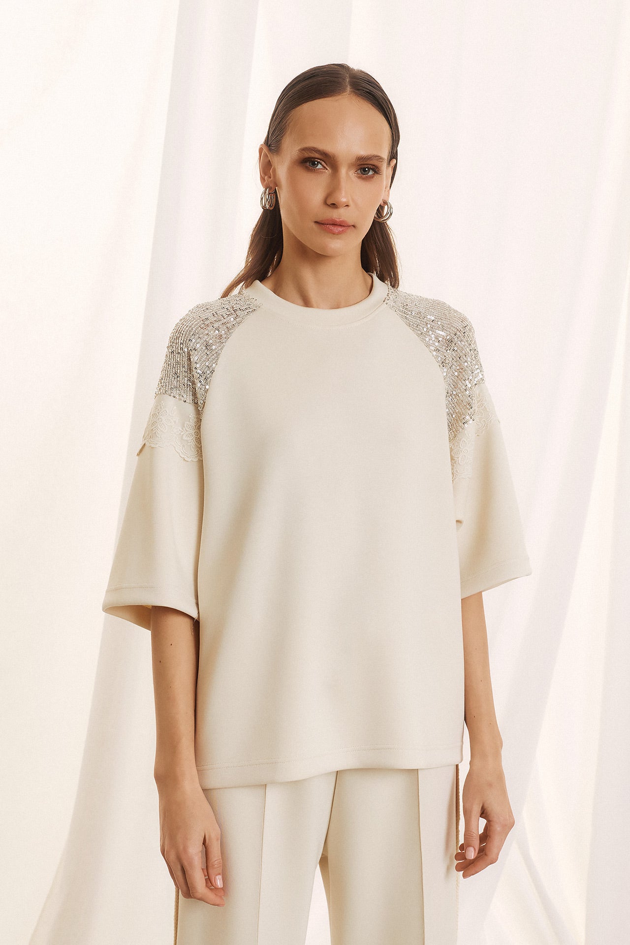 Figaro - Μπλούζα με Δαντέλα & Παγιέτες στους Ώμους Μπεζ