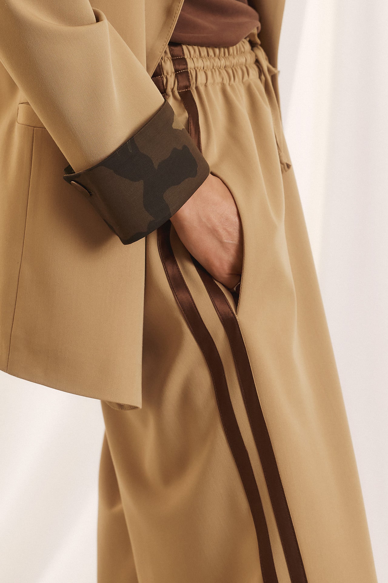 Eighty2 by Figaro - Καμελ Παντελόνι με Λάστιχο & Ρίγες στο Πλάι με Σούρα στο Τελείωμα