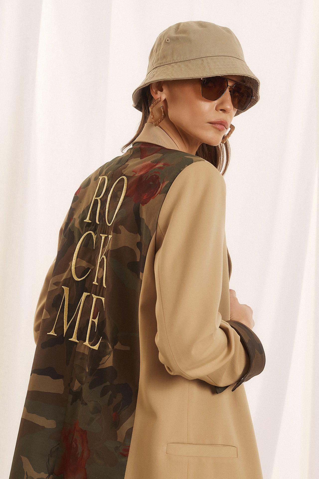 Eighty2 by Figaro - Σακάκι Δίχρωμο με Camouflage Πλάτη & Χρυσό Κέντημα “Rock Me”