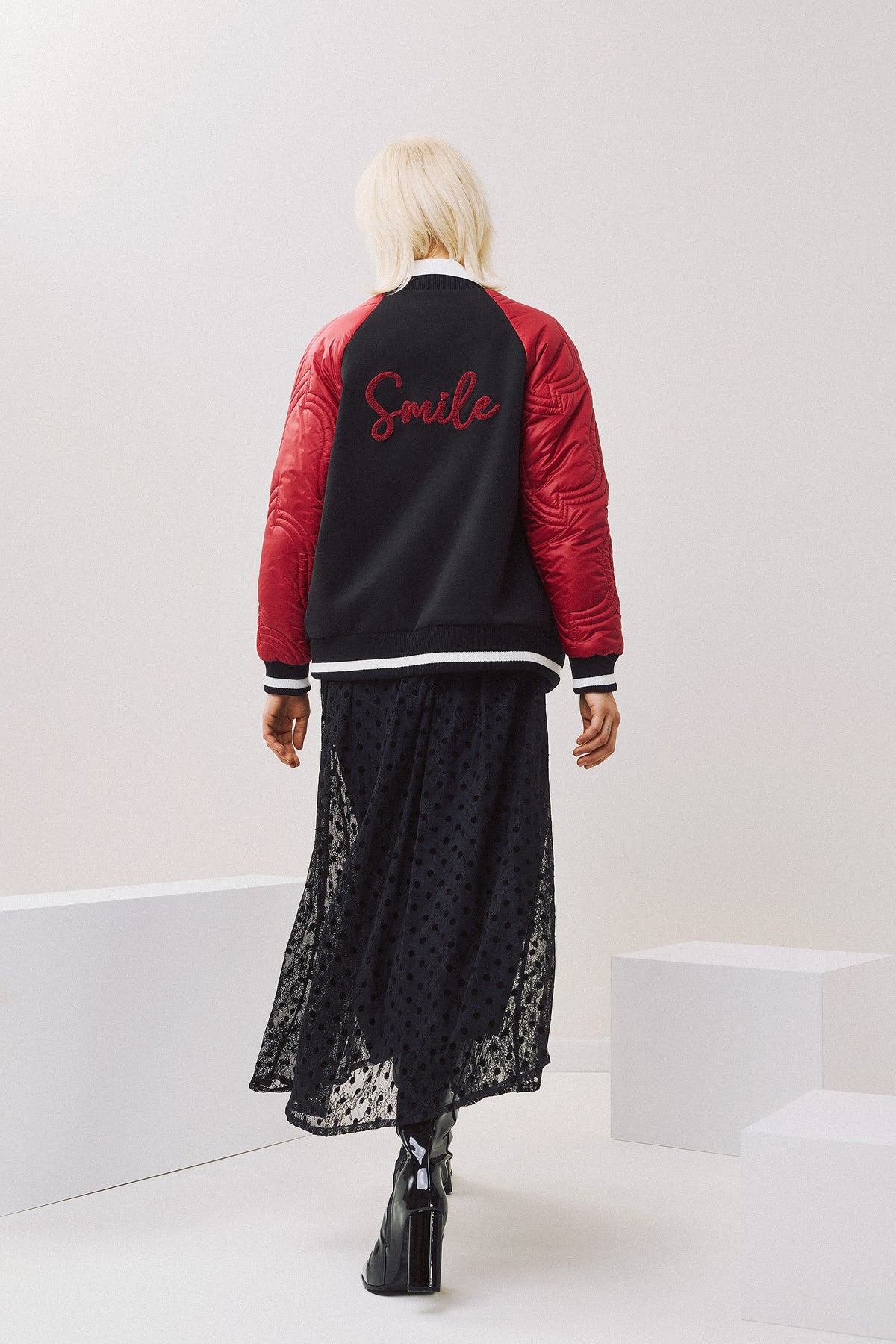 Eighty2 by Figaro - Bomber Jacket με Καπιτονέ Μανίκια & Κεντημένη Πλάτη – Μαύρο/Μπορντό