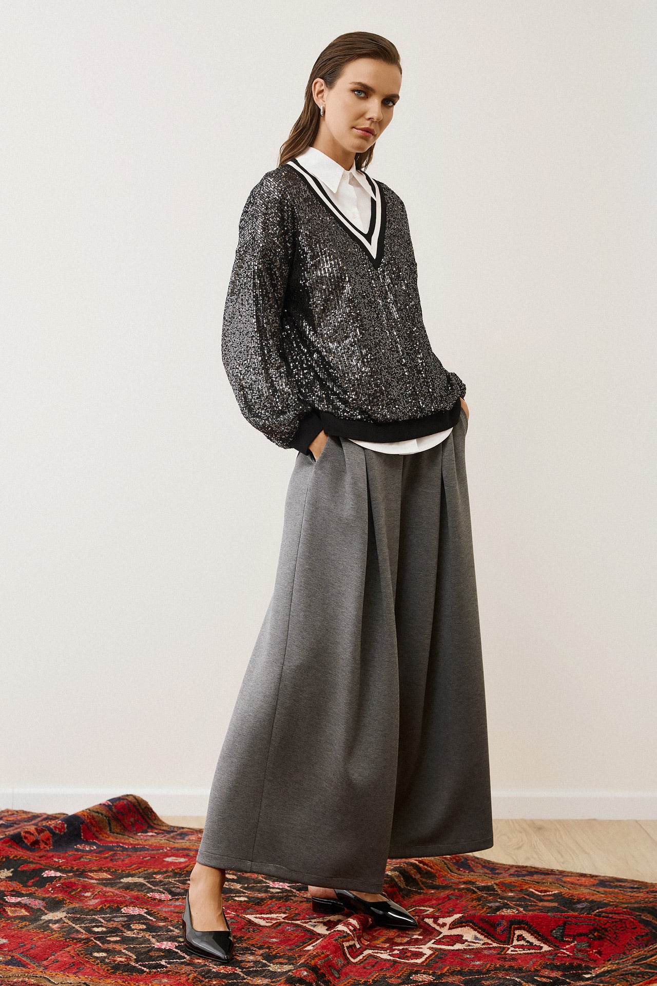 Figaro - Μπλούζα με Παγιέτες & V-Λαιμόκοψη