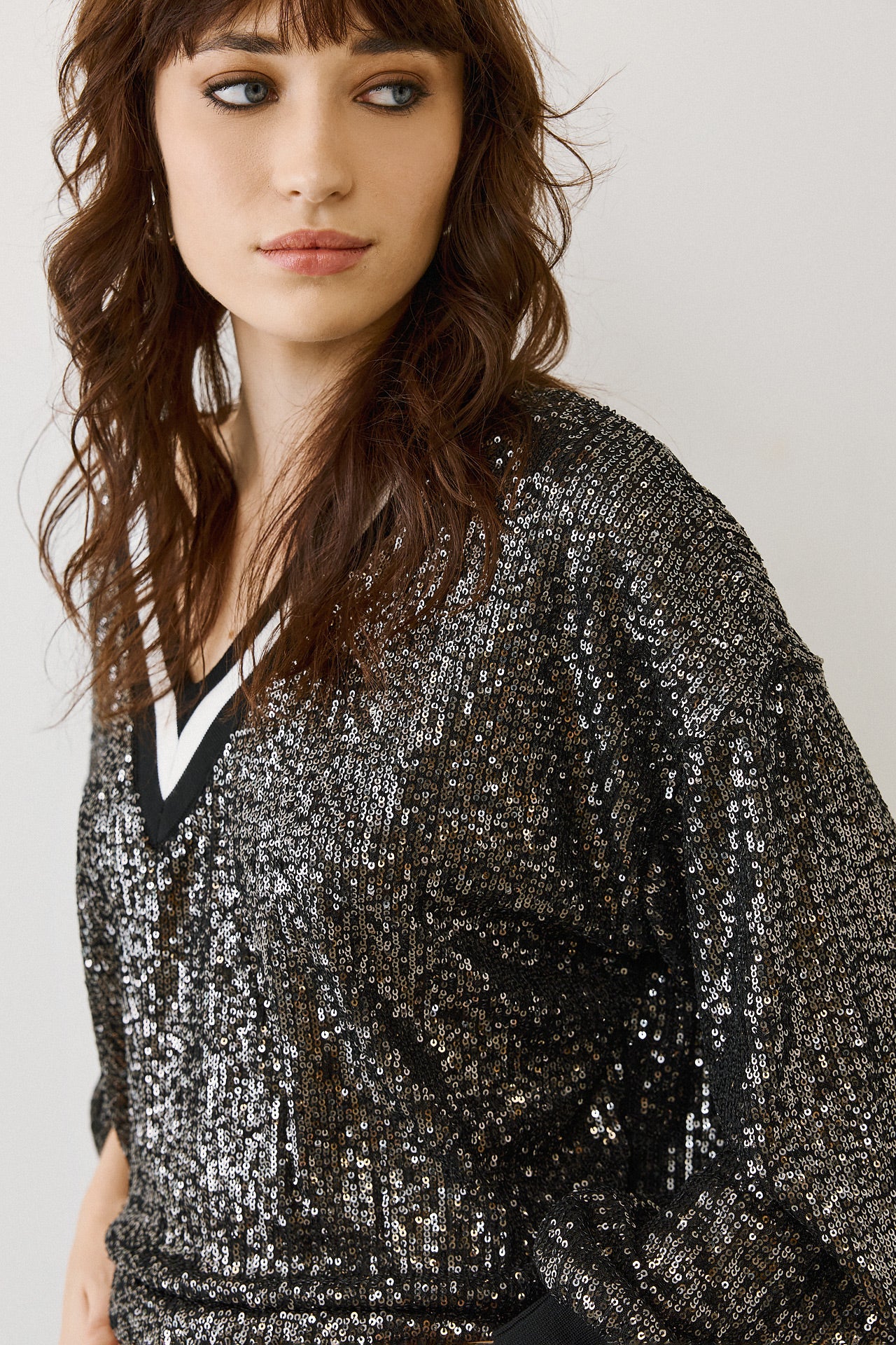 Figaro - Μπλούζα με Παγιέτες & V-Λαιμόκοψη