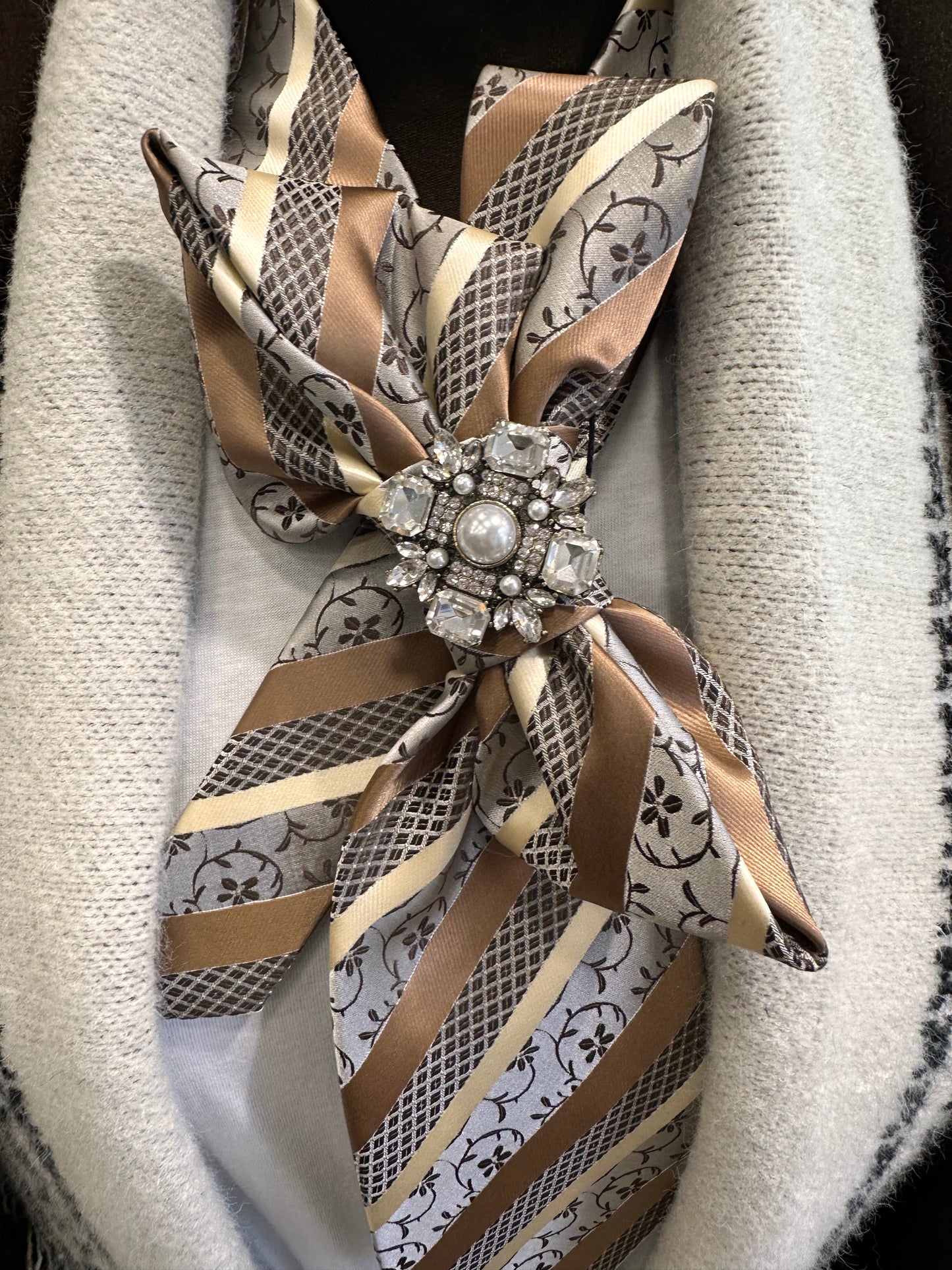 My Dandy- Ascot Necktie Eterna Elegance