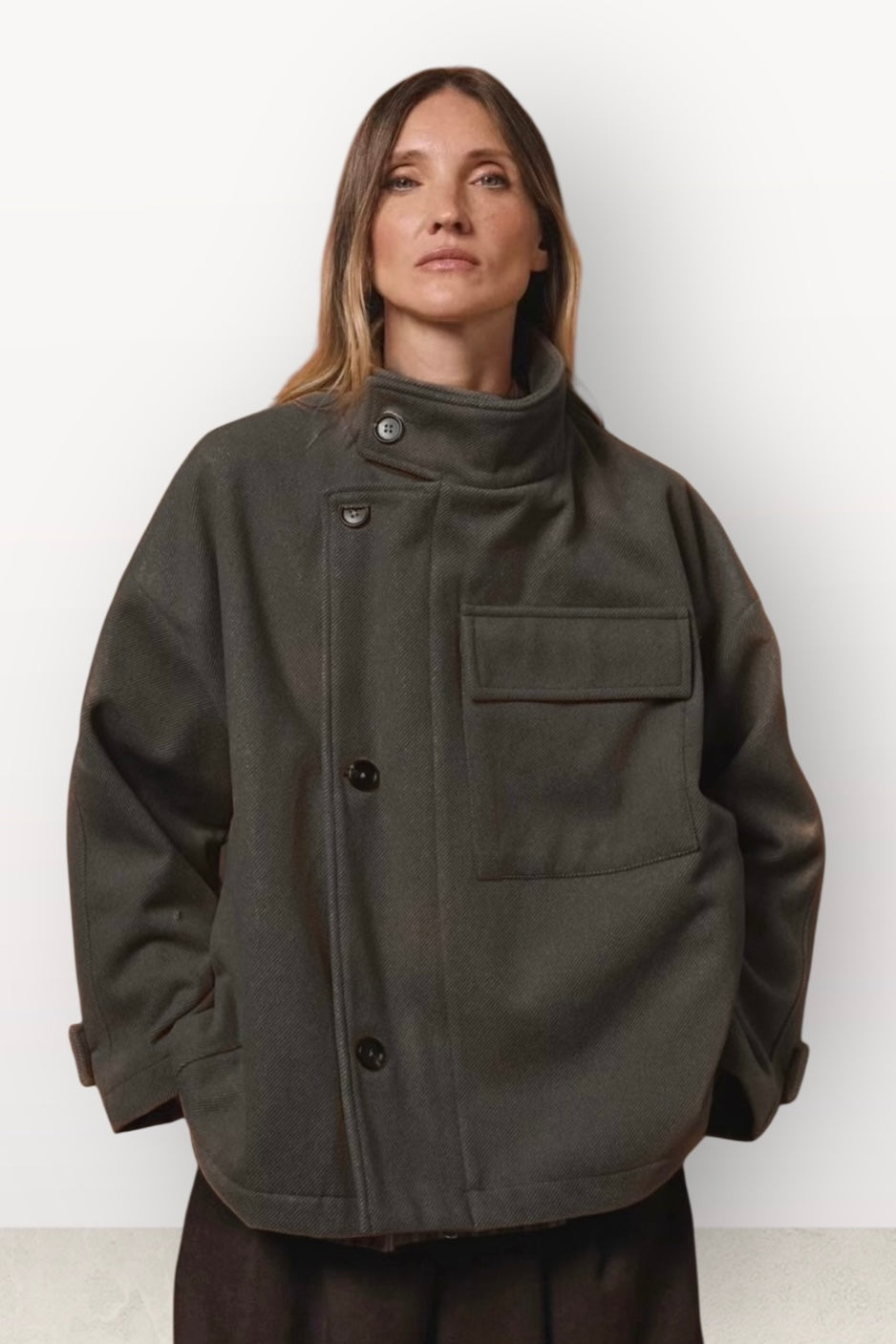 Gioya & Co - Κοντό Παλτό με Ψηλό Γιακά & Πολλαπλές Τσέπες Γκρι