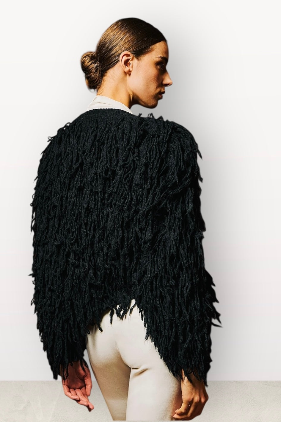 Tailor Made - Boho Touch Κοντή Πλεκτή Ζακέτα με Κρόσσια Μαύρη