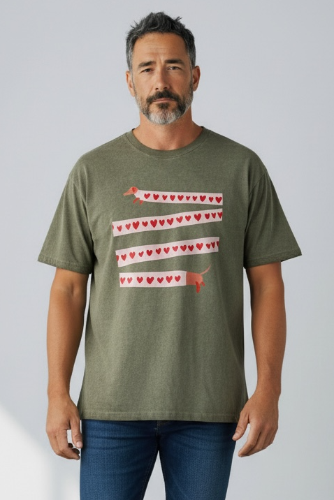 Charizma - Unisex Βαμβακερό Χακί Μακό T-Shirt Oversized με Στάμπα Σκυλάκι Καρδιές