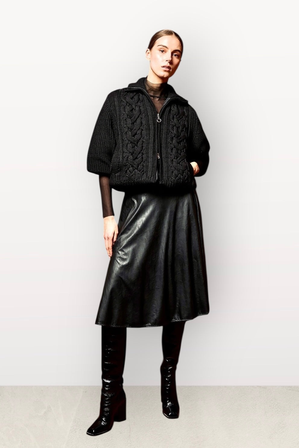 Tailor Made - Πλεκτό Ζιβάγκο Κοντό Μπουφάν με Φερμουάρ & Έντονη Πλέξη Μαύρο