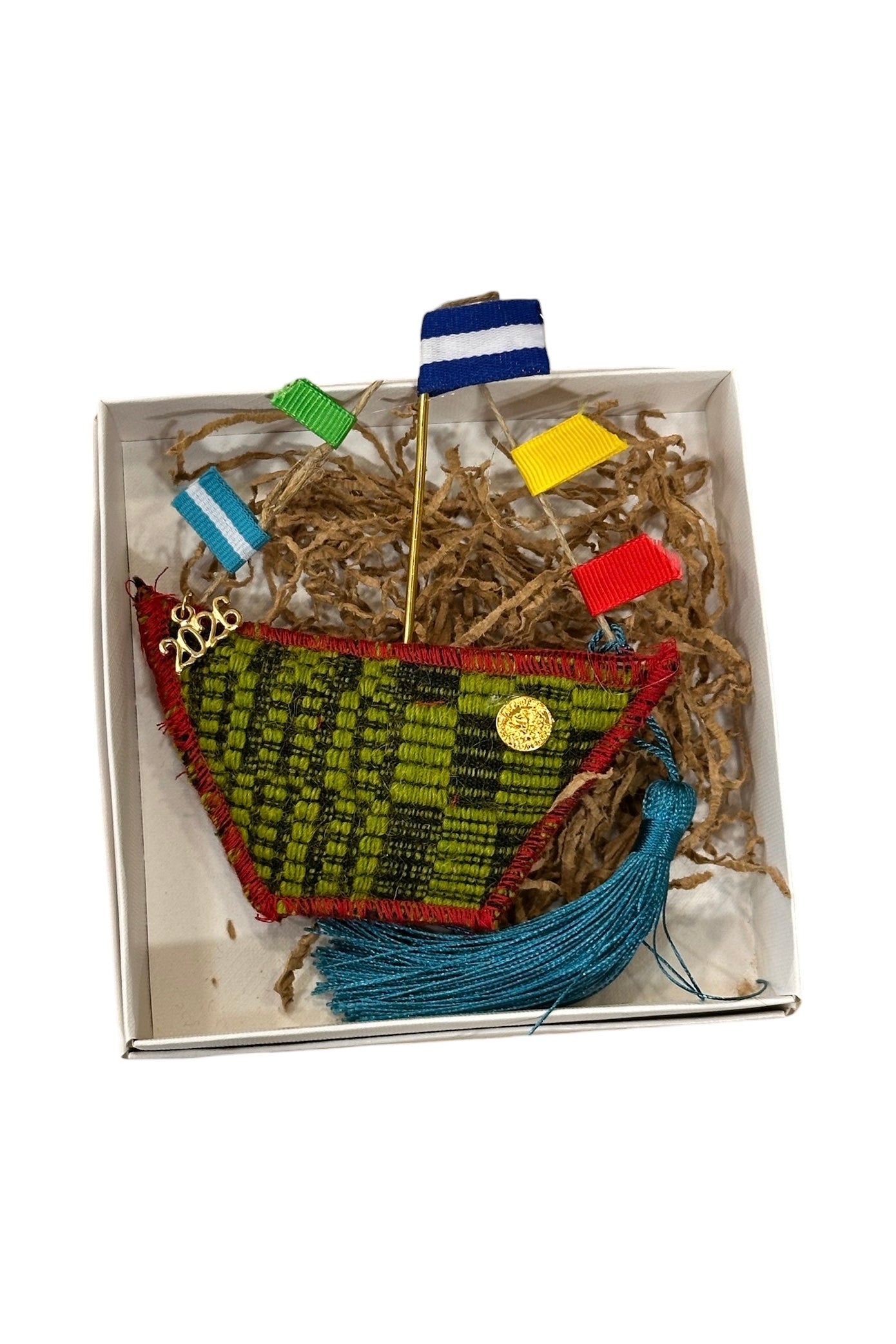 Maria Davilla - Χειροποίητο Καραβάκι από Υφαντό Με Σημαιάκια Λαδί