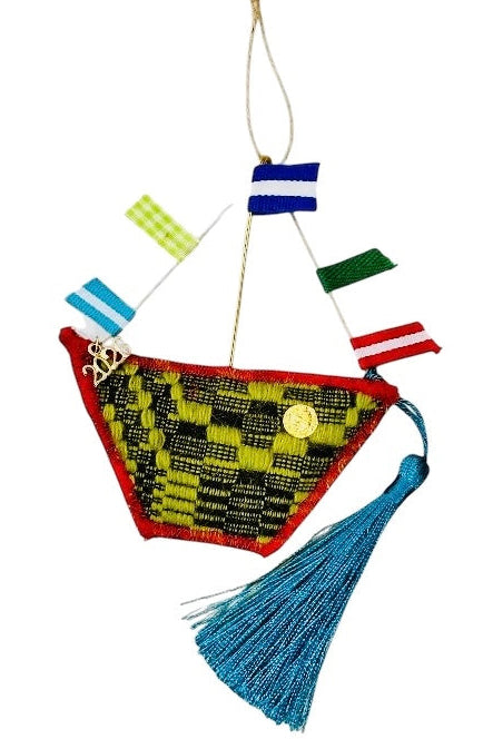 Maria Davilla - Χειροποίητο Καραβάκι από Υφαντό Με Σημαιάκια Λαδί