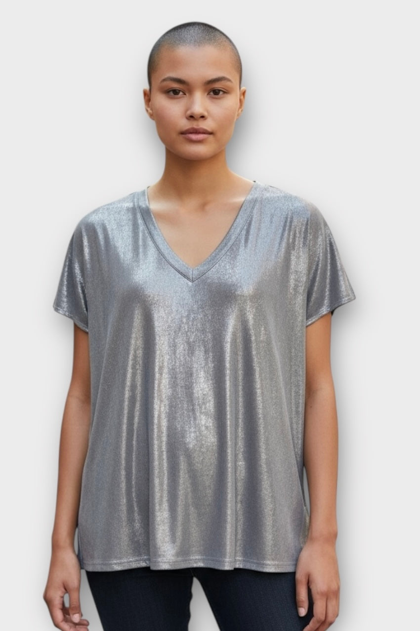 An'ge Agnez- Γυναικείο Γυαλιστερό Μπλουζάκι με V Λαιμόκοψη Ασημί