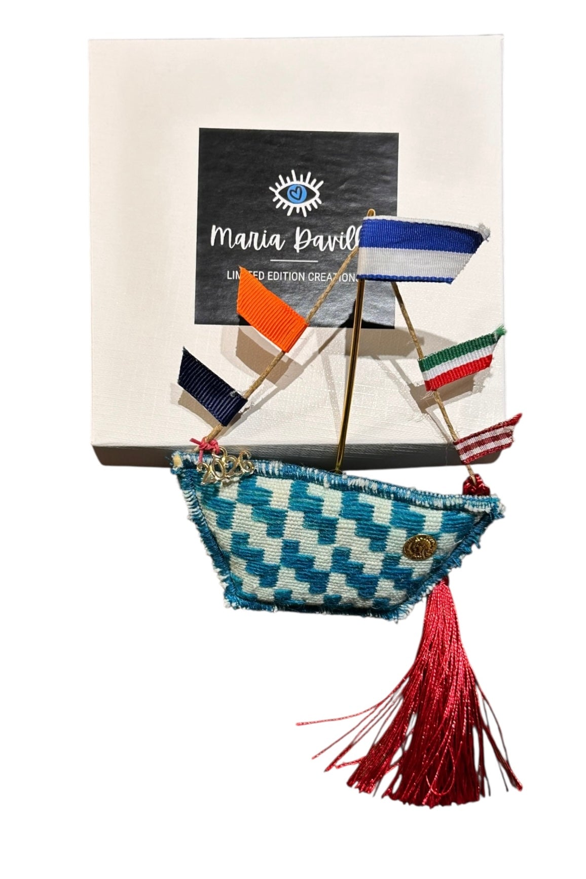 Maria Davilla - Χειροποίητο Καραβάκι από Υφαντό Με Σημαιάκια Γαλάζιο