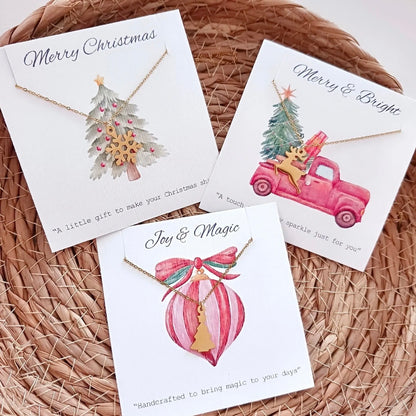Queen Handmade Creations - Κολιέ Κάλτσα με Χρυσό Επιχρυσωμένο Στοιχείο σε Κάρτα Δώρου
