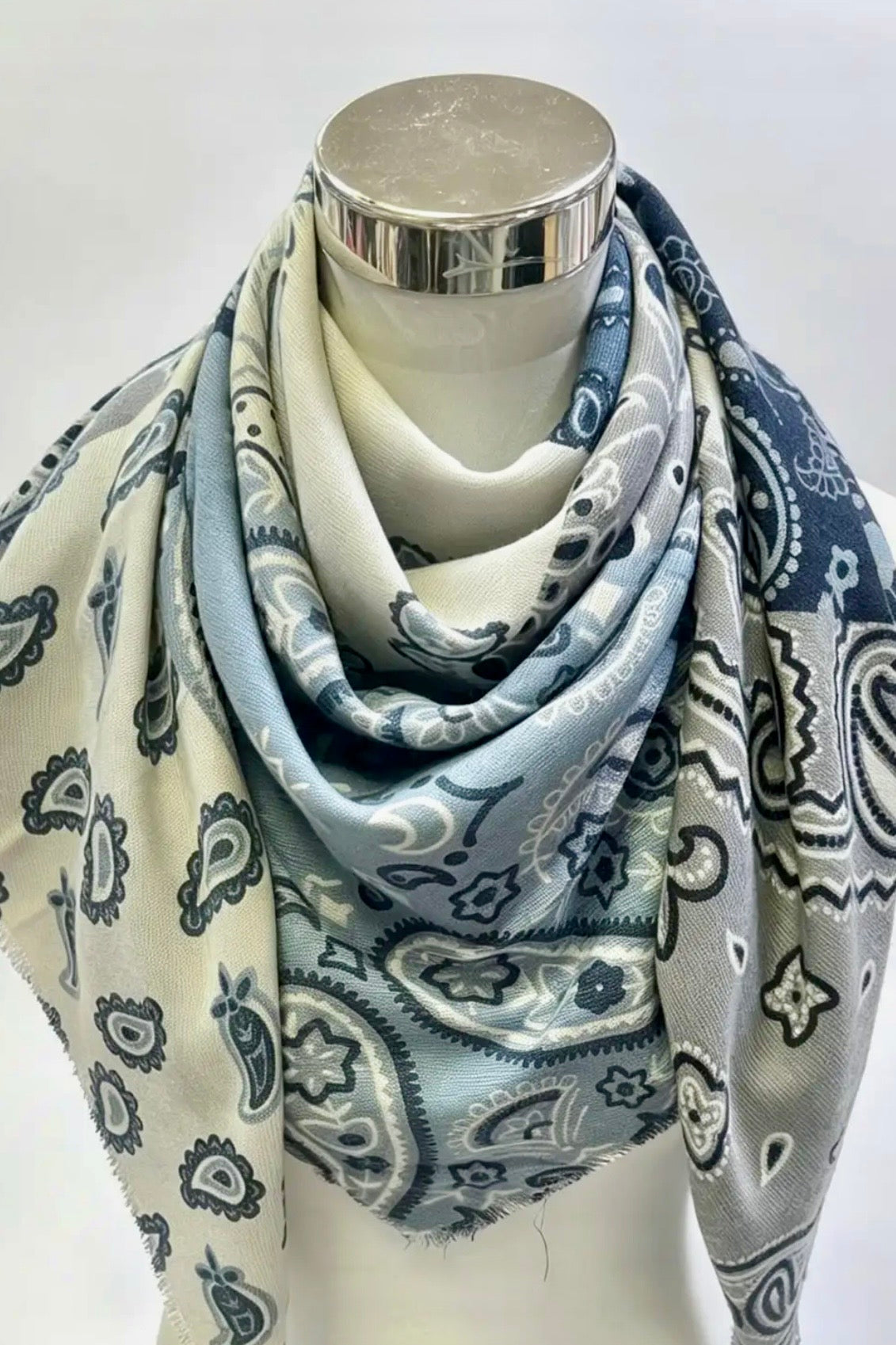 Lineta - Μεγάλο Τετράγωνο Μαντήλι Patchwork Blue Bandana 110x100cm