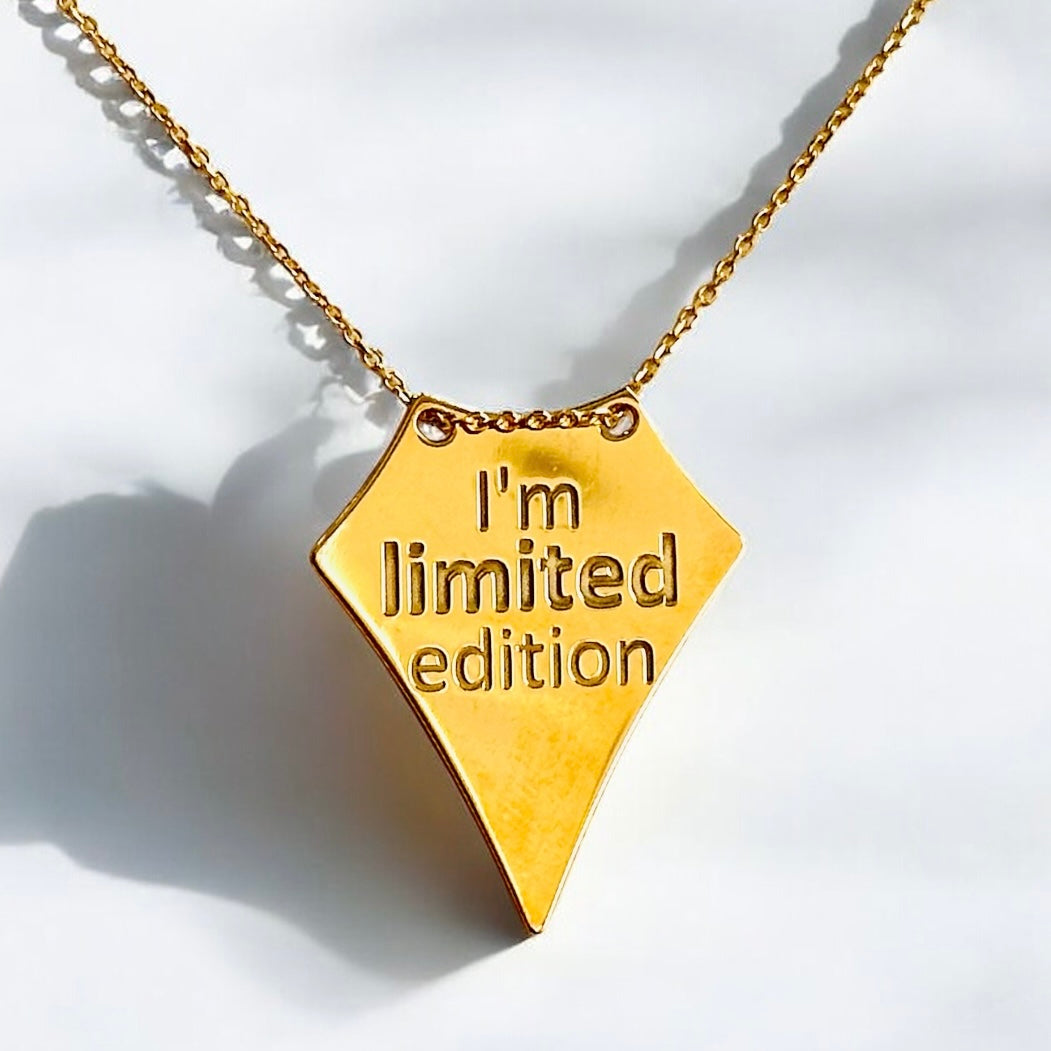 Dora Syrrou - Κολιέ Μοτίφ Επίχρυσο “I’m Limited Edition”
