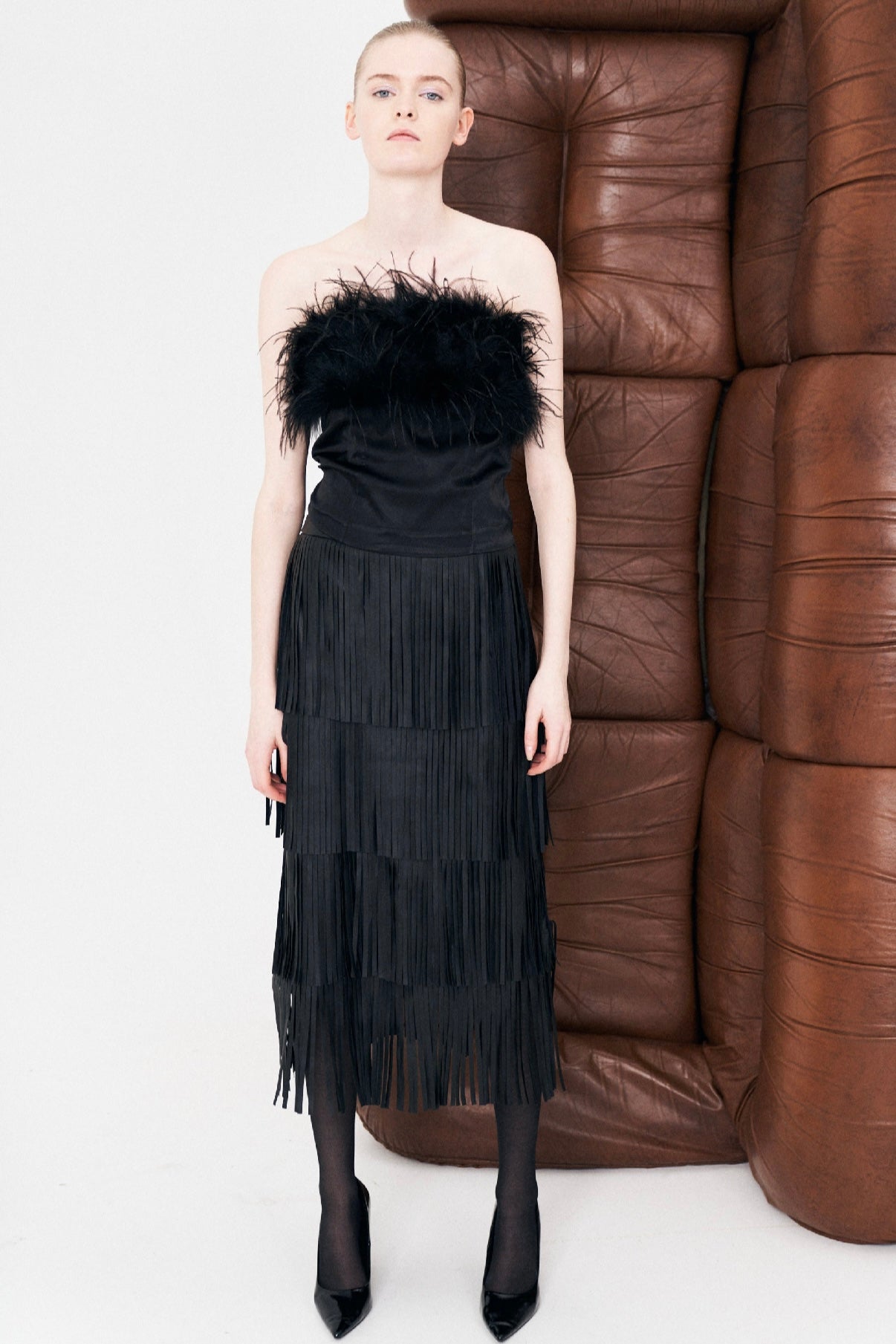 Lumina - Midi Φούστα από Δερματίνη με Πολυεπίπεδα Κρόσσια Μαύρη