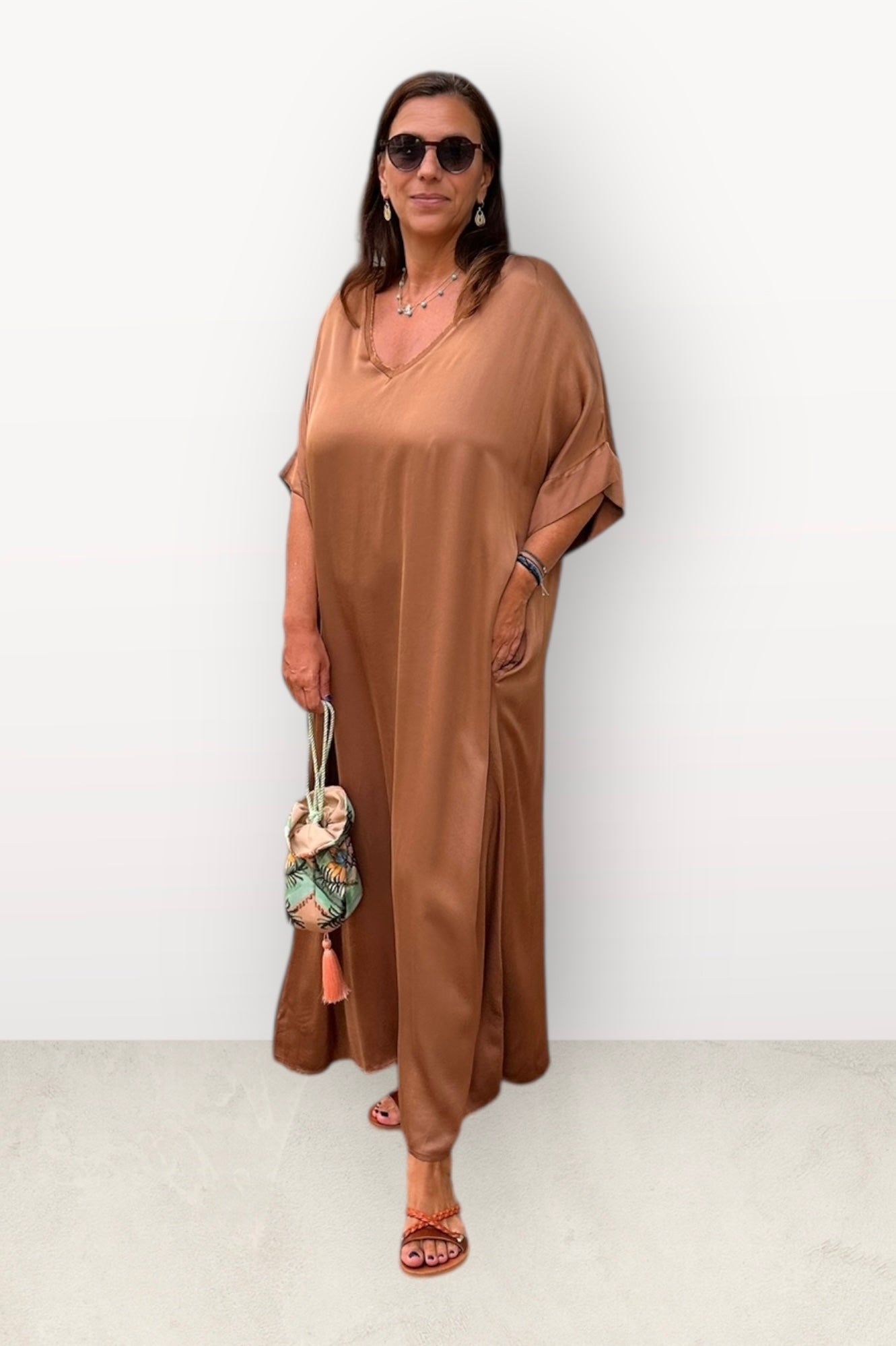 Σατέν Oversized Μακρύ Φόρεμα Με V  & Κοντό Μανίκι