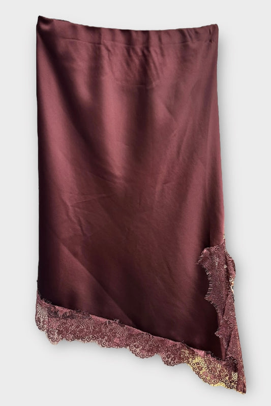 Charizma - Φούστα Σατέν Με Δαντέλα Και Σκίσιμο Μπορντό