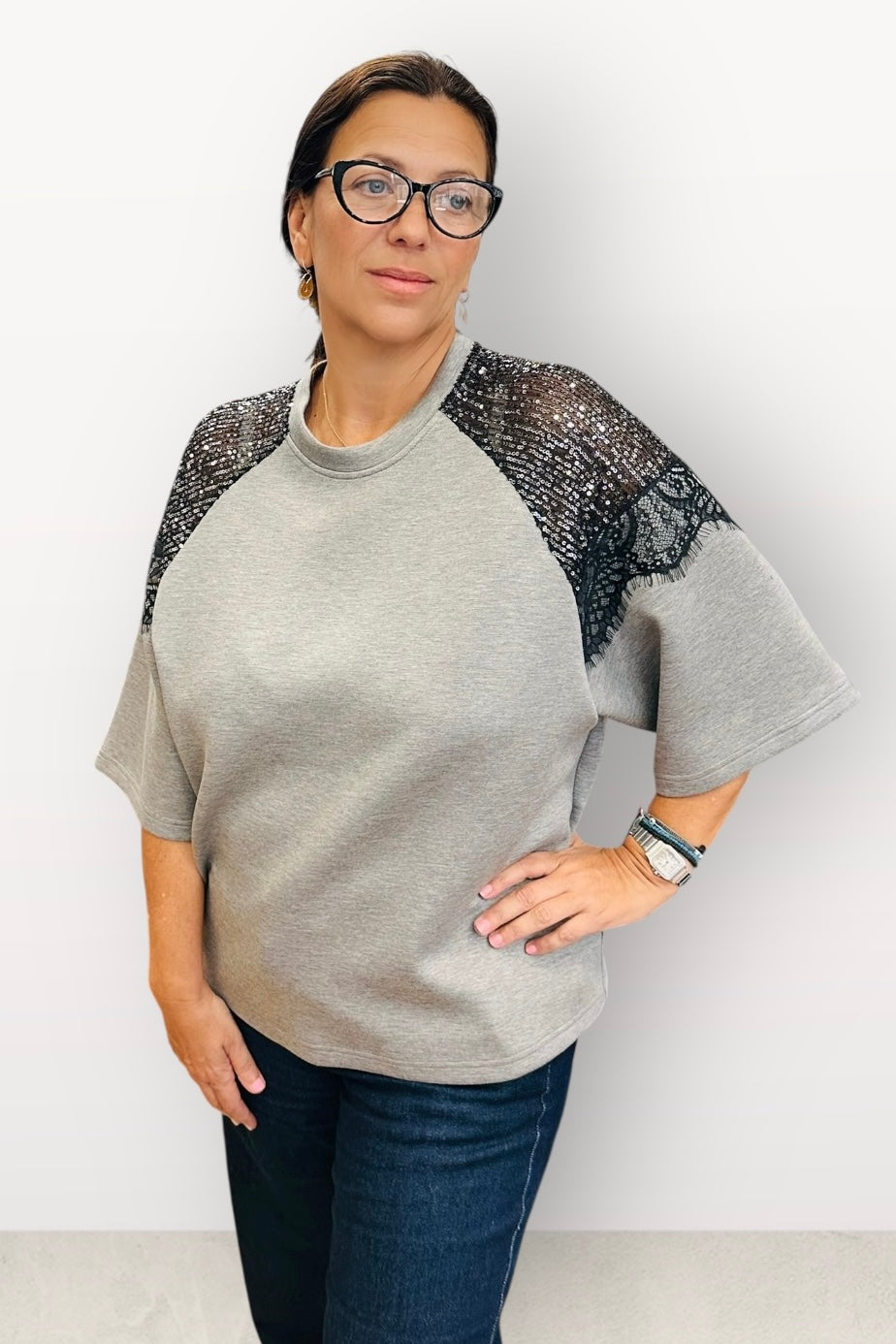 Figaro - Μπλούζα με Δαντέλα & Παγιέτα στους Ώμους Γκρι