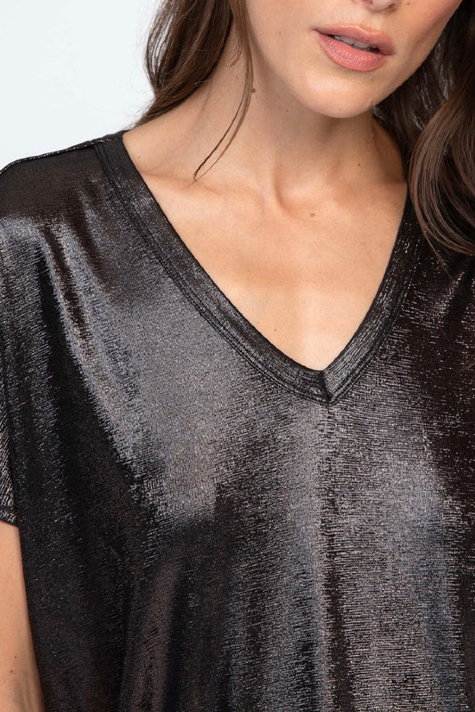 An'ge Agnez- Γυναικείο Γυαλιστερό Μπλουζάκι με V Λαιμόκοψη Μαύρο