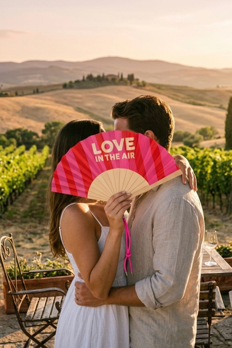 Woom –  Love in the Air Βεντάλια με Λουράκι Ώμου & Gift Box