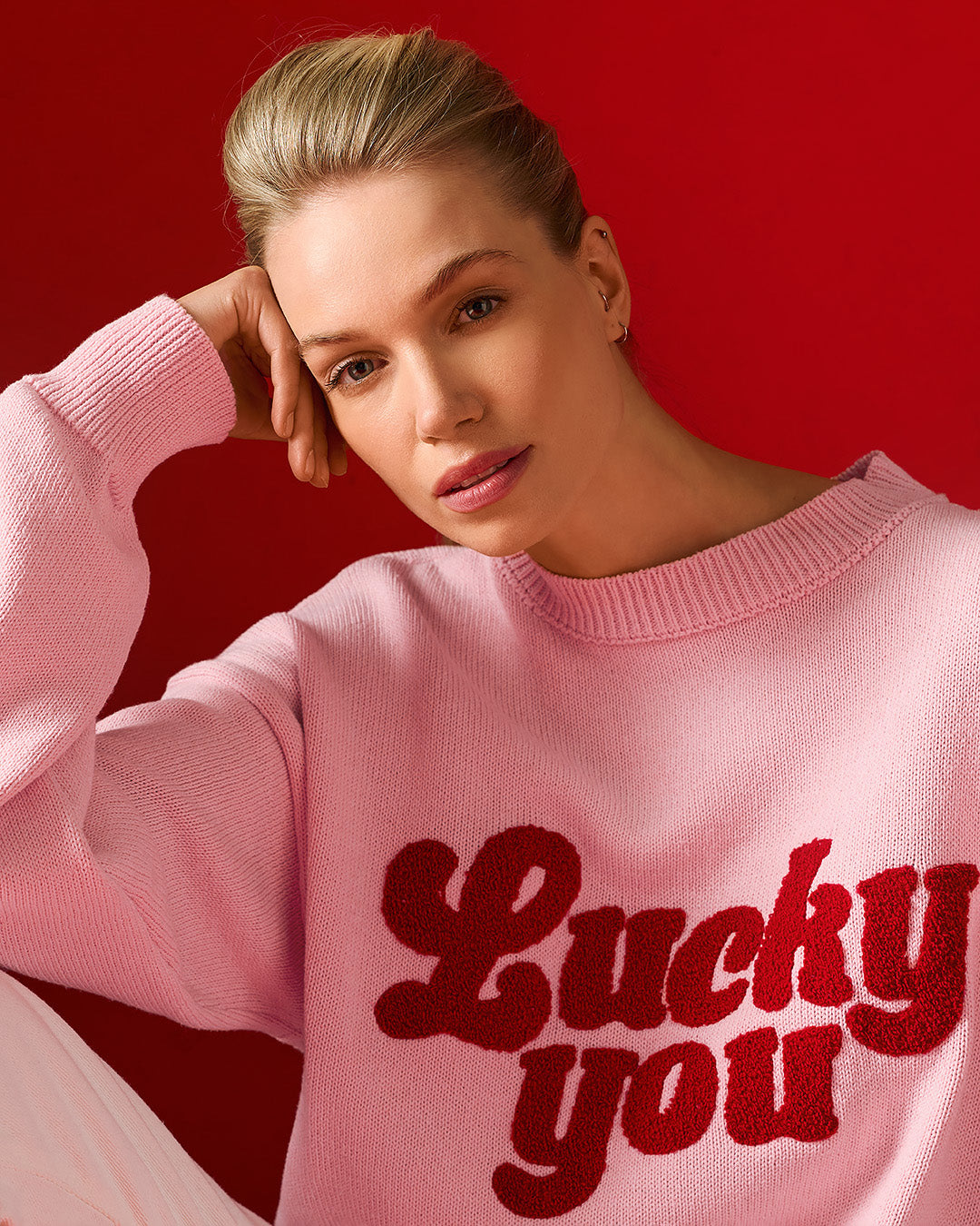 Tailor Made - Unisex Oversized Πλεκτό Πουλόβερ Ροζ με Κέντημα “Lucky You”