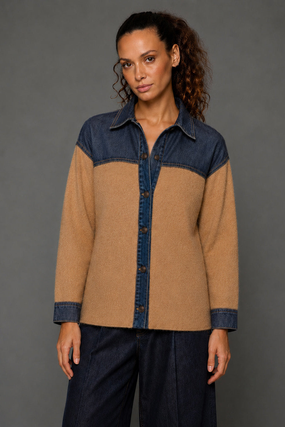 Tailor Made - Unisex Πλεκτή Camel Ζακέτα με Denim Λεπτομέρειες