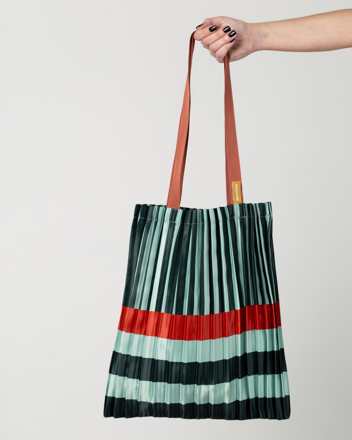 Multitudes - Τσάντα Tote Πλισέ από Σατέν «Smeralda» 40x48 εκ.